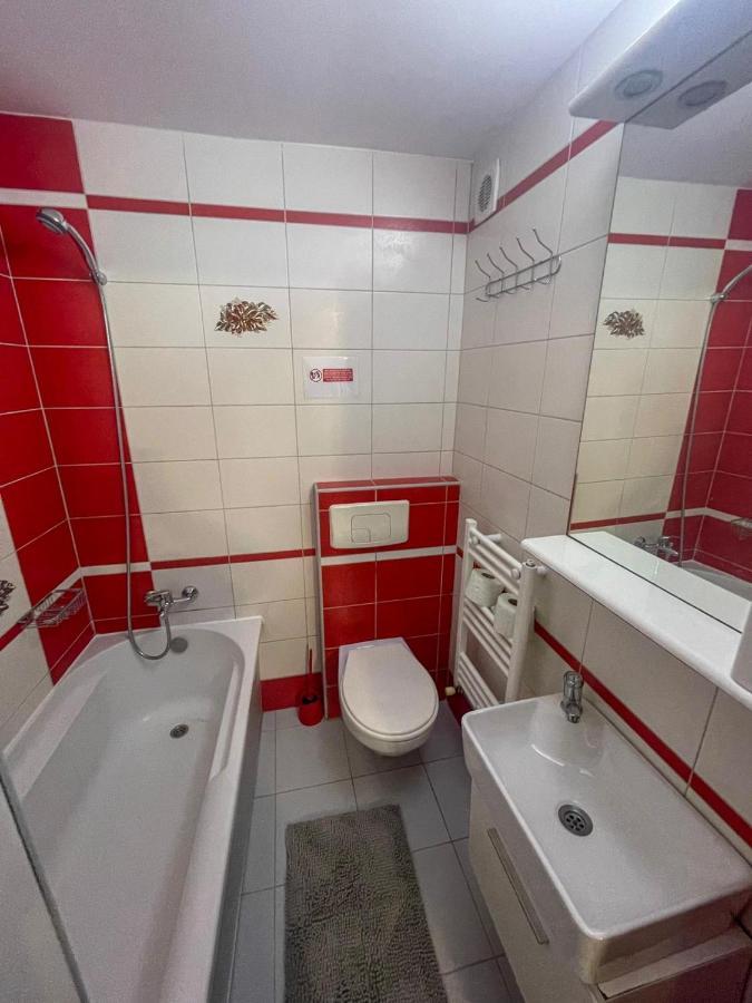 Buzz Apartment Cluj-Napoca Eksteriør billede